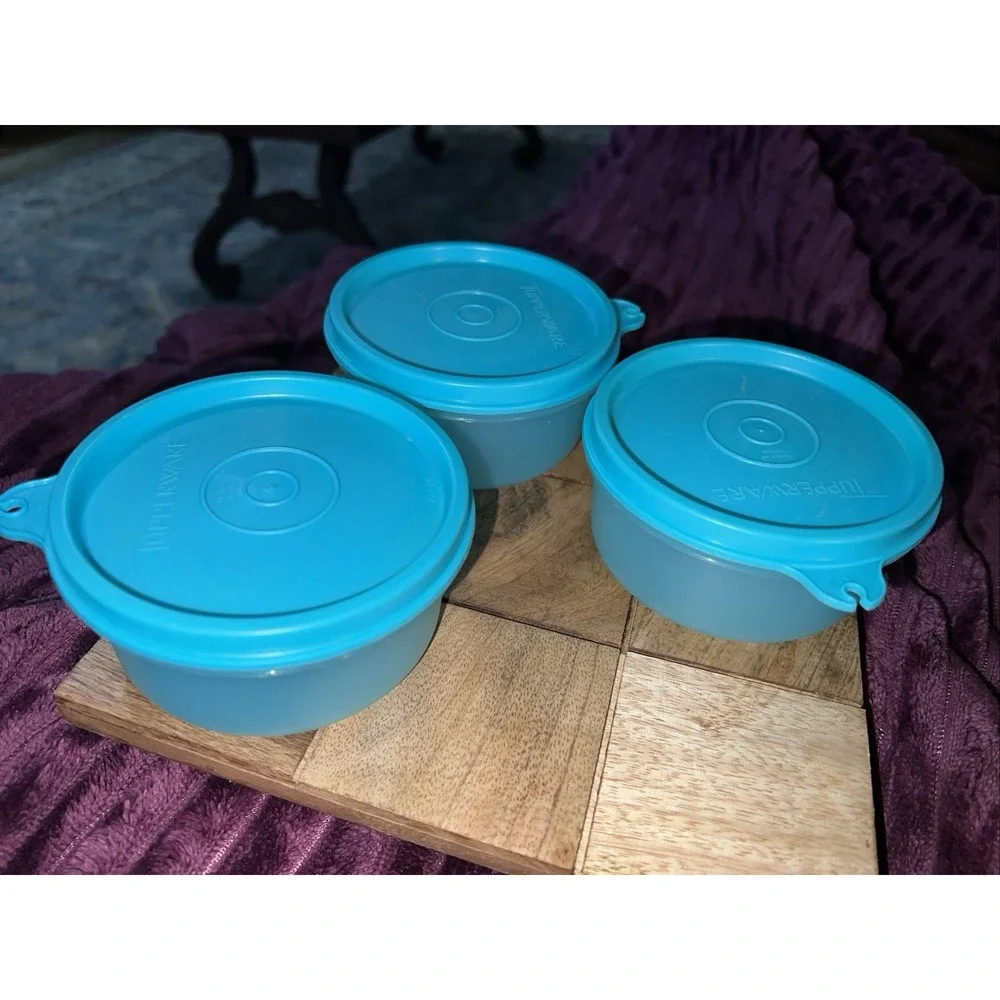 TUPPERWARE 1321 Snack Cups Set Lot Of 3 Bowls 7 oz Serving Dip Dish Blue Teal